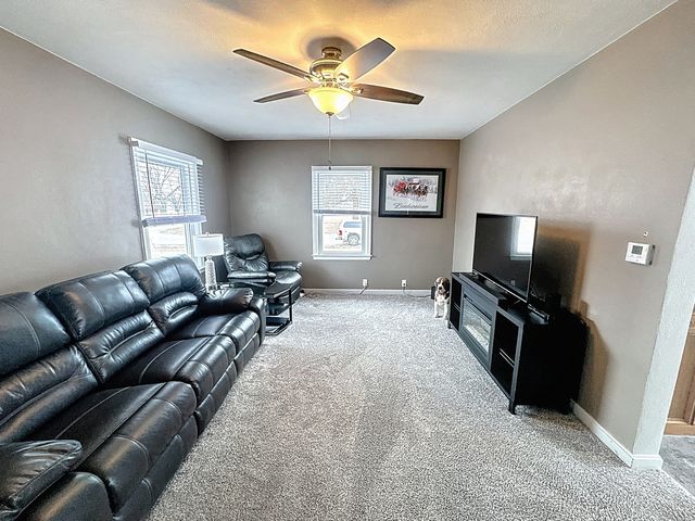 513 40th Street, East Moline, IL 61244