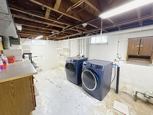 513 40th Street, East Moline, IL 61244