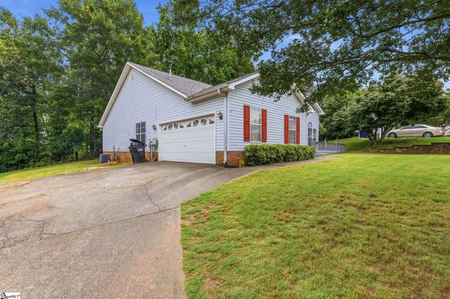2 Timberjack Street, Simpsonville, SC 29680