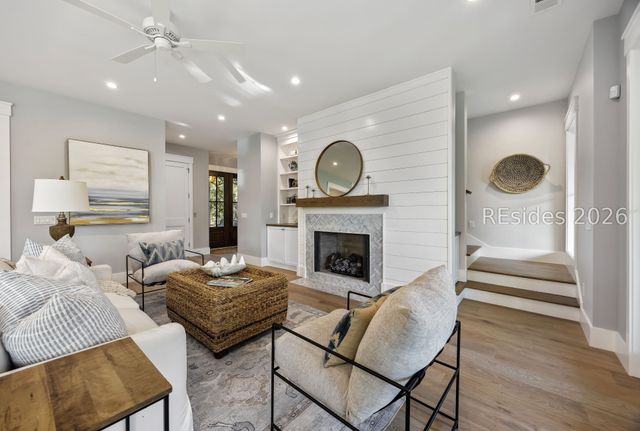 71 Dune Ln, Hilton Head Island, SC 29928