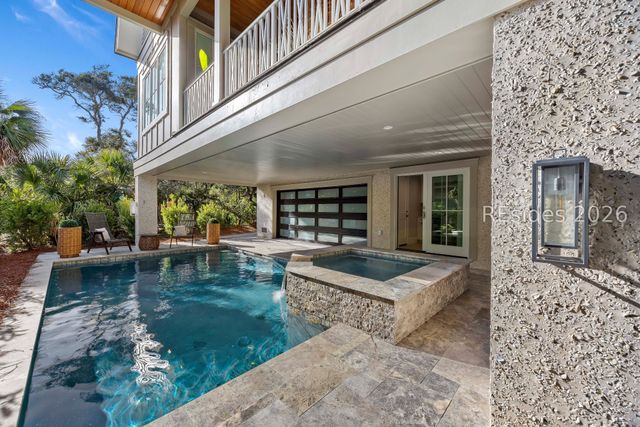 71 Dune Ln, Hilton Head Island, SC 29928