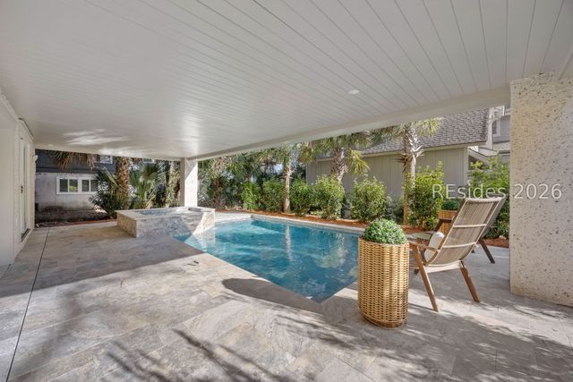 71 Dune Ln, Hilton Head Island, SC 29928