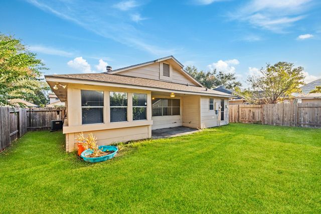 11059 Landsbury Circle, Houston, TX 77099