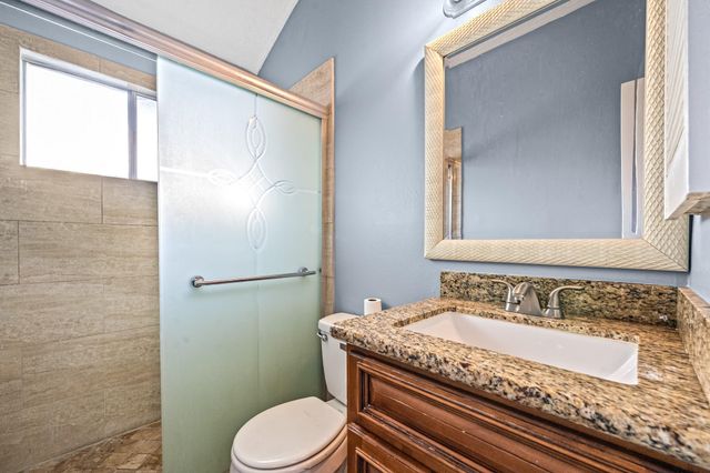 11059 Landsbury Circle, Houston, TX 77099