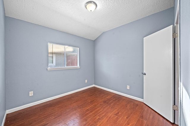 11059 Landsbury Circle, Houston, TX 77099