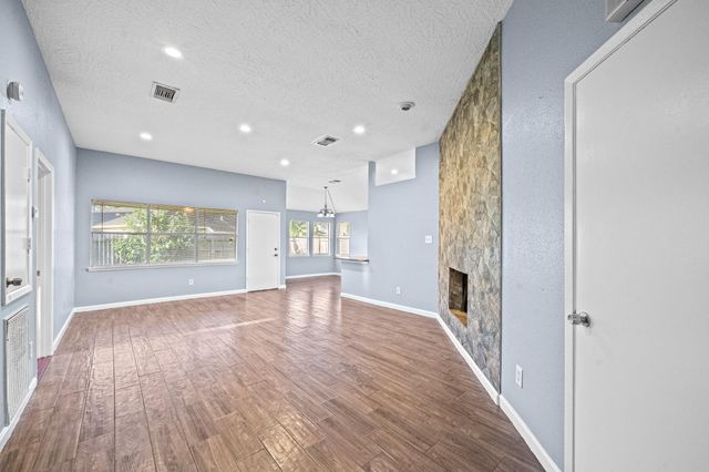 11059 Landsbury Circle, Houston, TX 77099