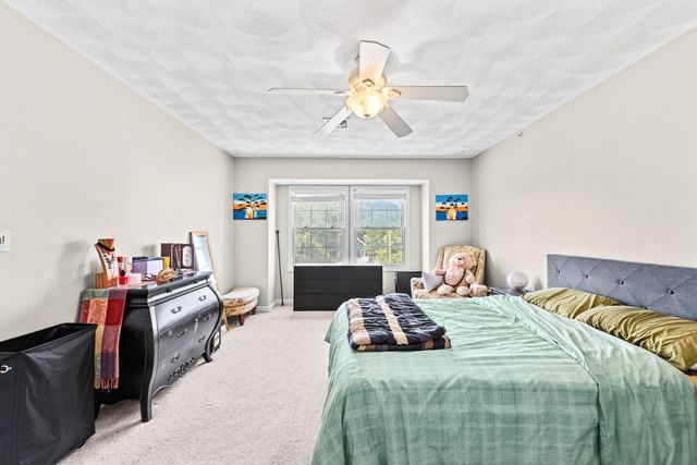 25 James St 7, Malden, MA 02148