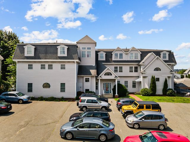 25 James St 7, Malden, MA 02148