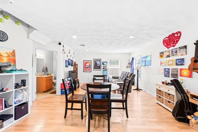 25 James St 7, Malden, MA 02148
