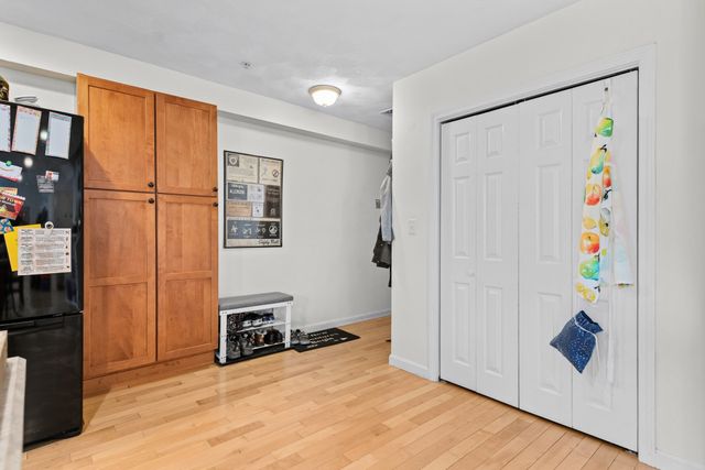 25 James St 7, Malden, MA 02148