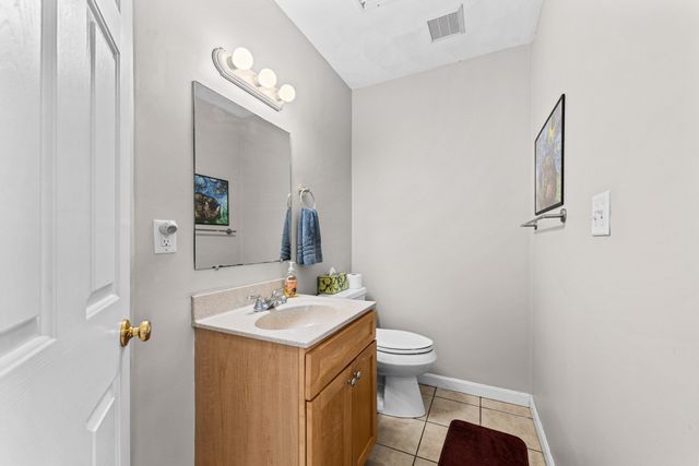 25 James St 7, Malden, MA 02148