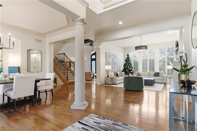 5015 W 147TH Street, Leawood, KS 66224