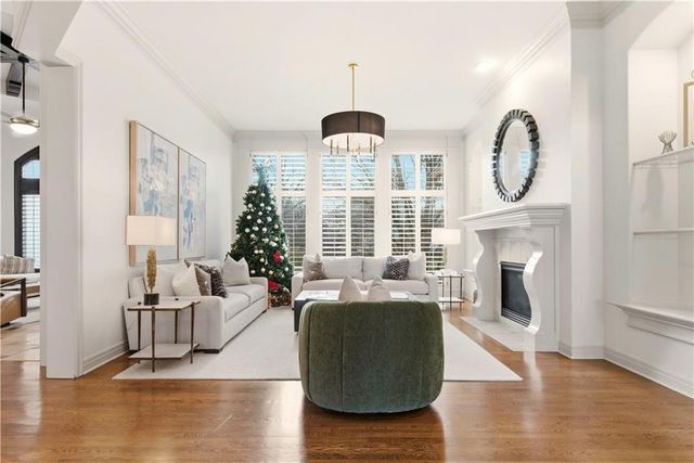 5015 W 147TH Street, Leawood, KS 66224