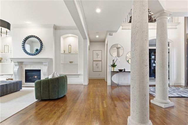 5015 W 147TH Street, Leawood, KS 66224