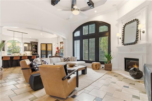 5015 W 147TH Street, Leawood, KS 66224