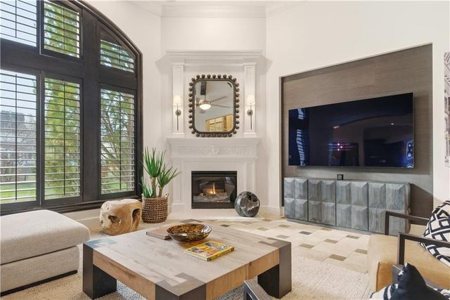 5015 W 147TH Street, Leawood, KS 66224