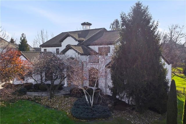 5015 W 147TH Street, Leawood, KS 66224