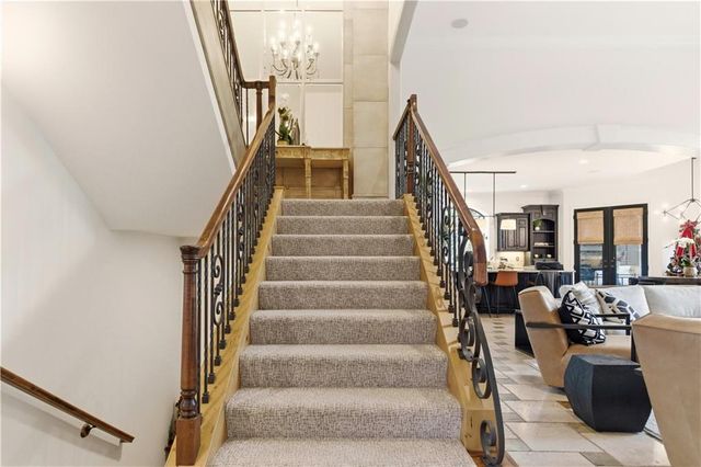 5015 W 147TH Street, Leawood, KS 66224