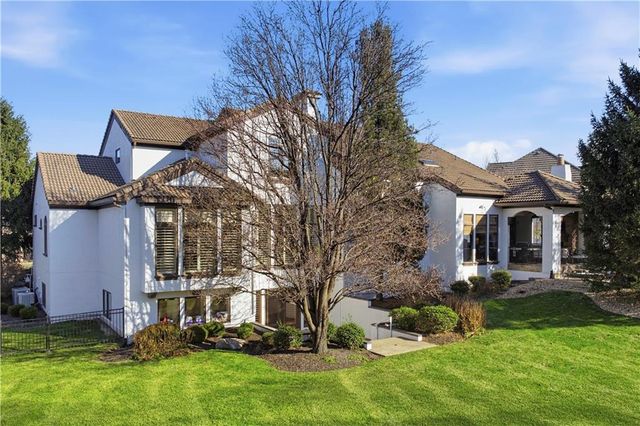 5015 W 147TH Street, Leawood, KS 66224