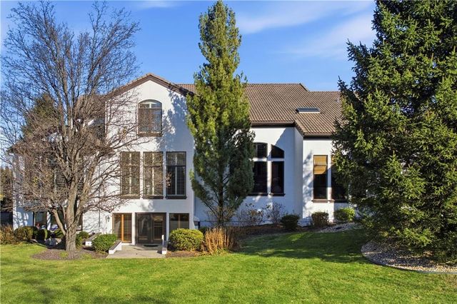 5015 W 147TH Street, Leawood, KS 66224