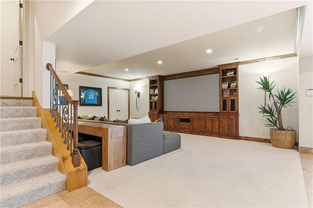 5015 W 147TH Street, Leawood, KS 66224