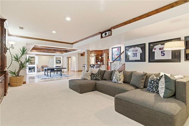 5015 W 147TH Street, Leawood, KS 66224