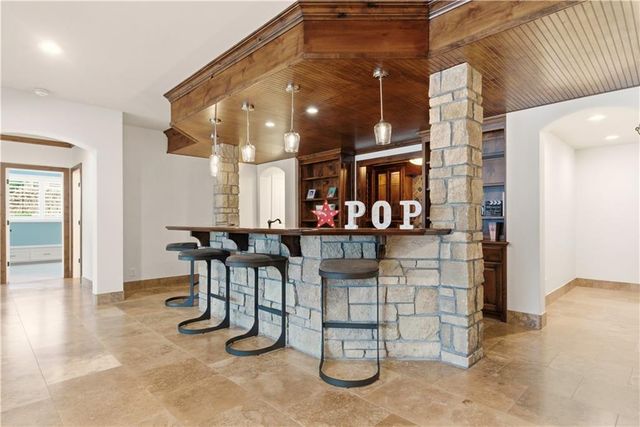 5015 W 147TH Street, Leawood, KS 66224