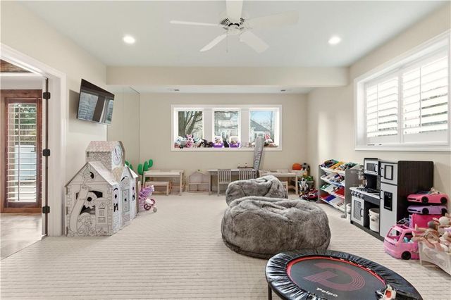 5015 W 147TH Street, Leawood, KS 66224