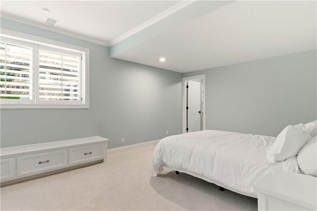 5015 W 147TH Street, Leawood, KS 66224