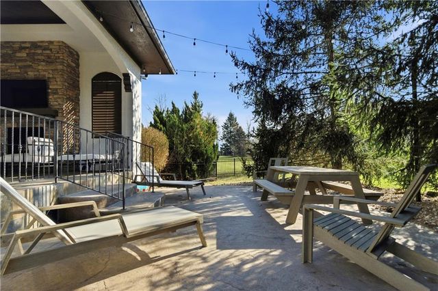 5015 W 147TH Street, Leawood, KS 66224