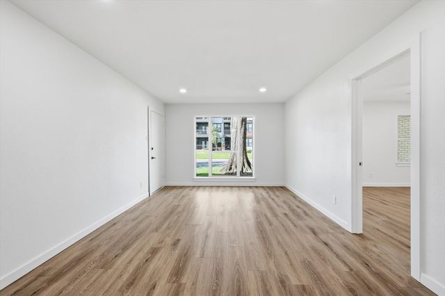 4816 Amesbury Drive 128, Dallas, TX 75206