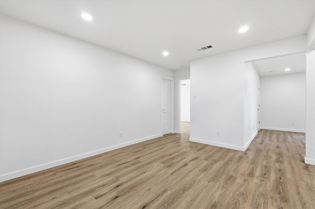 4816 Amesbury Drive 128, Dallas, TX 75206