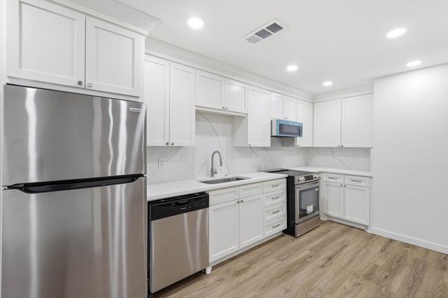 4816 Amesbury Drive 128, Dallas, TX 75206