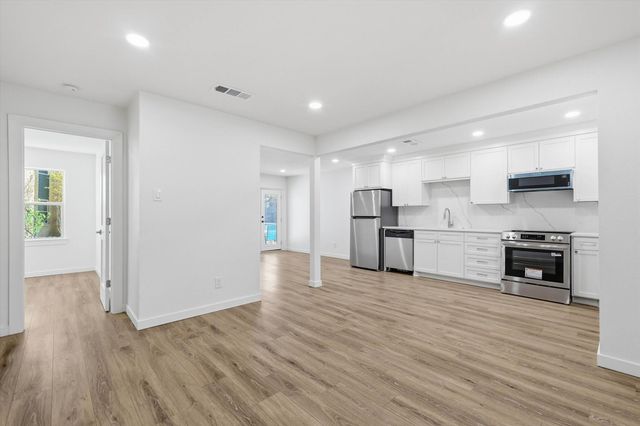 4816 Amesbury Drive 128, Dallas, TX 75206