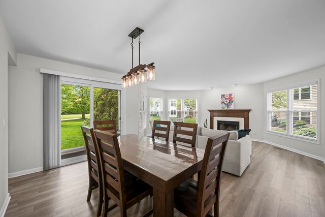 324 Satinwood Court N, Buffalo Grove, IL 60089