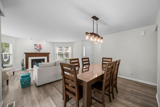 324 Satinwood Court N, Buffalo Grove, IL 60089
