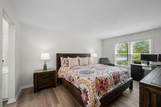 324 Satinwood Court N, Buffalo Grove, IL 60089