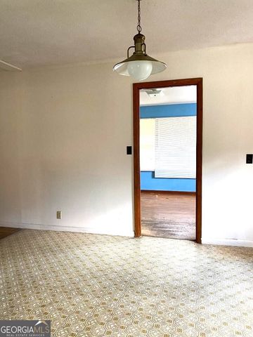 542 Jones Avenue, Swainsboro, GA 30401