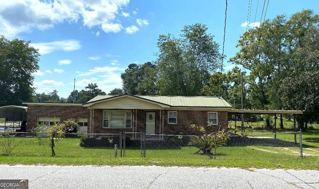 542 Jones Avenue, Swainsboro, GA 30401