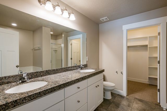 1739 E HOLLADAY HILL LN, Holladay, UT 84124