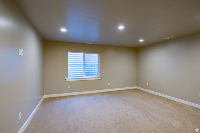 1739 E HOLLADAY HILL LN, Holladay, UT 84124