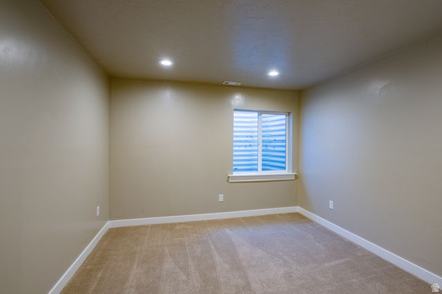 1739 E HOLLADAY HILL LN, Holladay, UT 84124