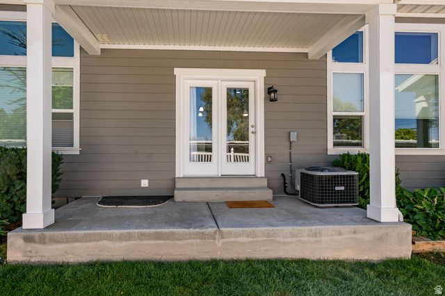1739 E HOLLADAY HILL LN, Holladay, UT 84124