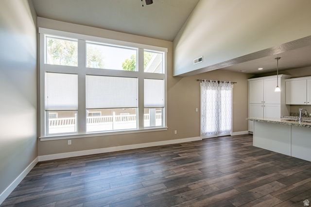 1739 E HOLLADAY HILL LN, Holladay, UT 84124