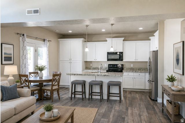 1739 E HOLLADAY HILL LN, Holladay, UT 84124