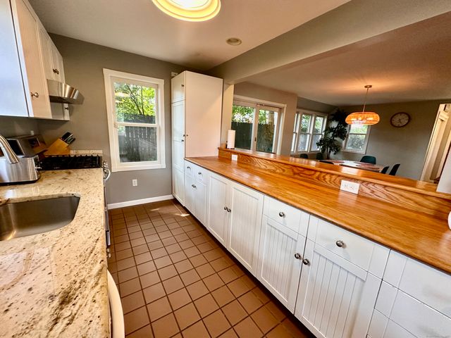 44 Warren Street, Milford, CT 06460