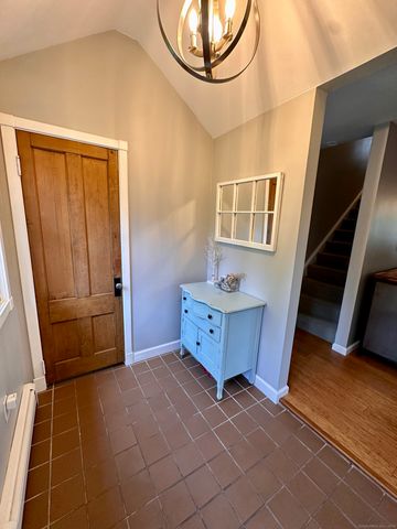 44 Warren Street, Milford, CT 06460