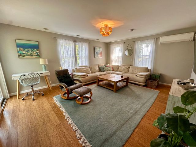 44 Warren Street, Milford, CT 06460