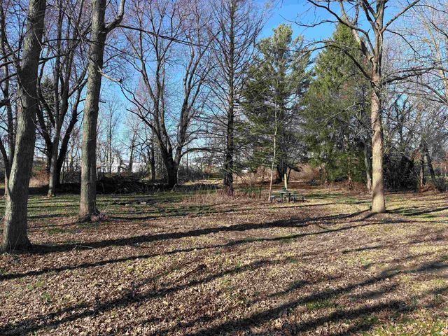 530 E 11th Street, Rushville, IN 46173