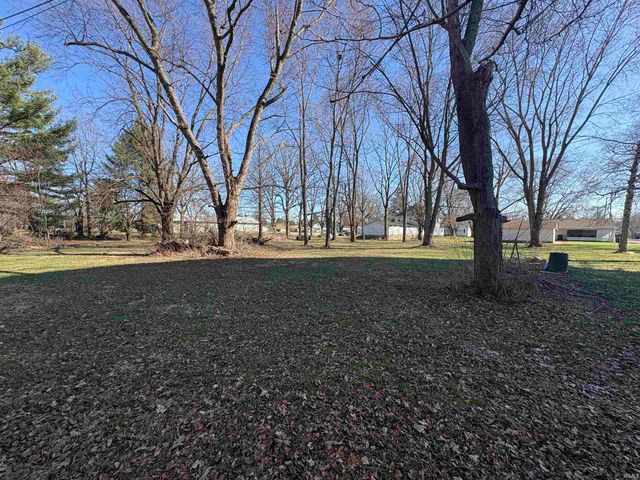 530 E 11th Street, Rushville, IN 46173